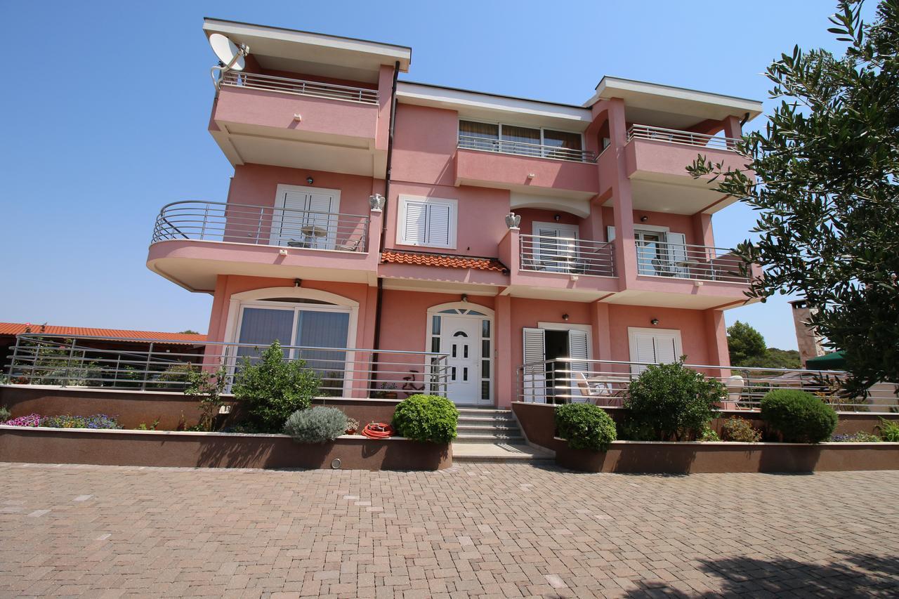 Apartments Marinic Primosten Exterior photo